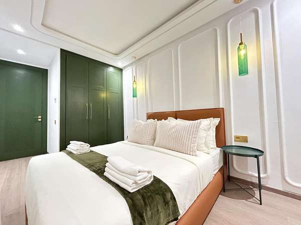 ROSEWOOD 25